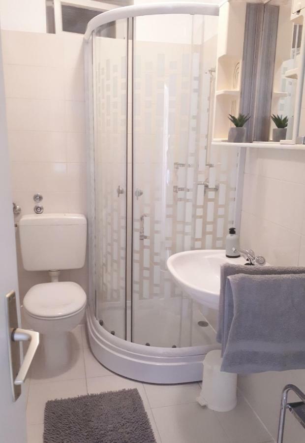 Marina Apartments Kaštela エクステリア 写真